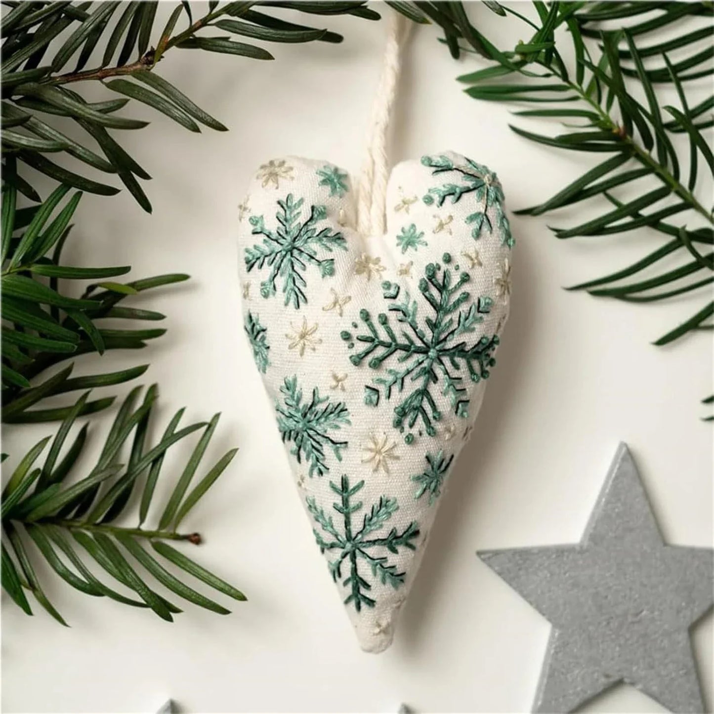 Christmas Cross Stitch Kit with Needle and Thread