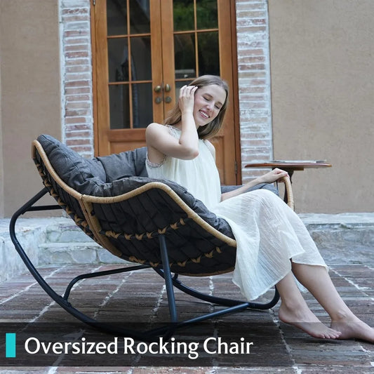 Outdoor Swinging Seat