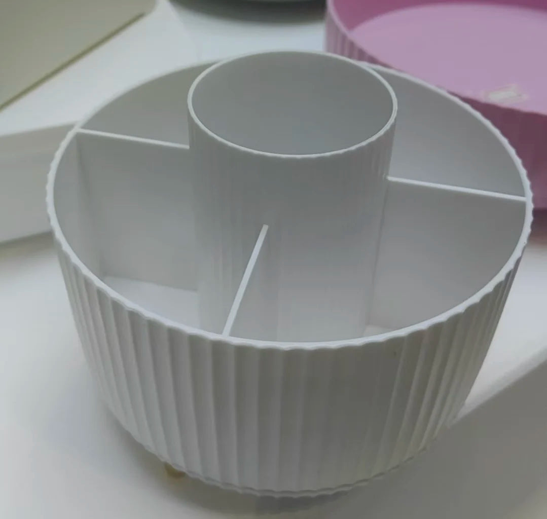 ° Rotating Makeup Organizer